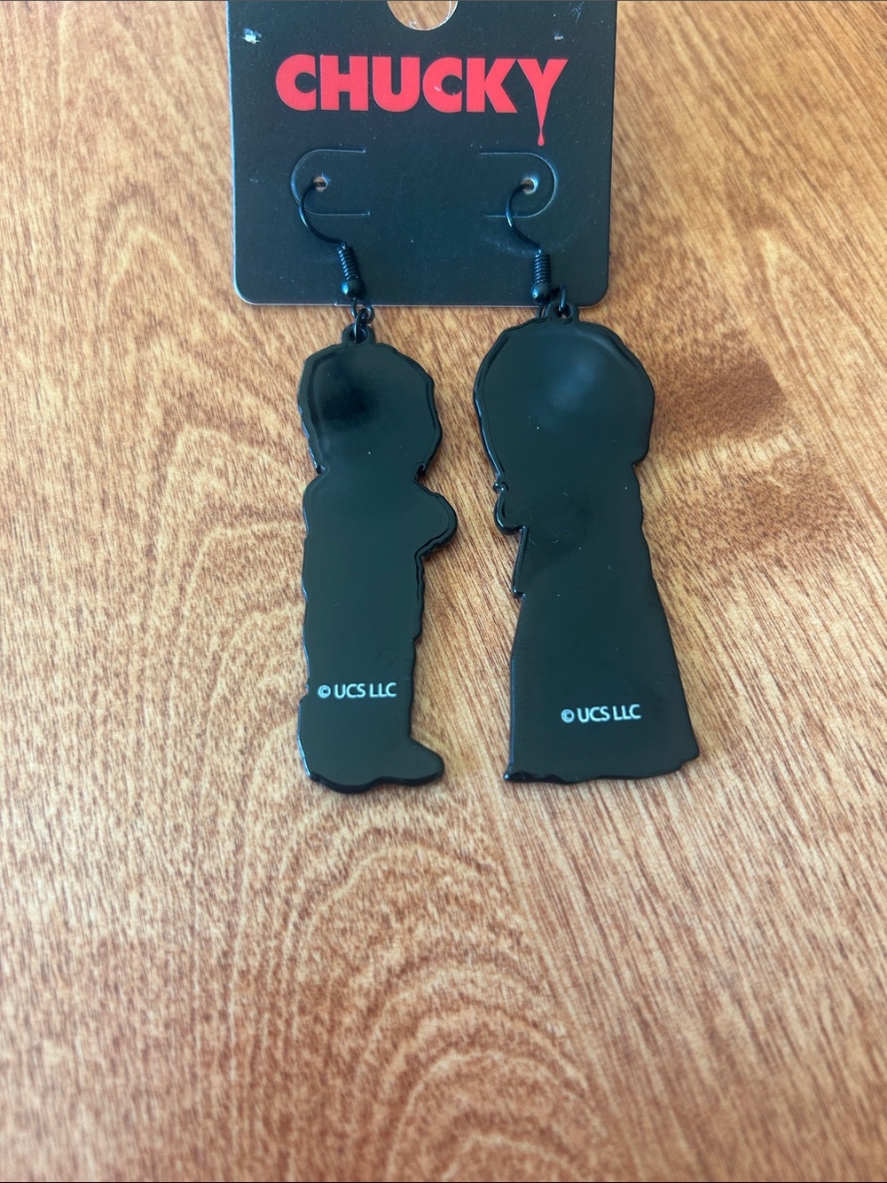 New in packaging Chucky and Tiffany Child’s Play Dangling Earrings - Picture 4 of 6